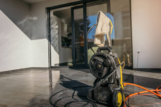 Best Gutter Cleaning  in Riverwoods, IL
